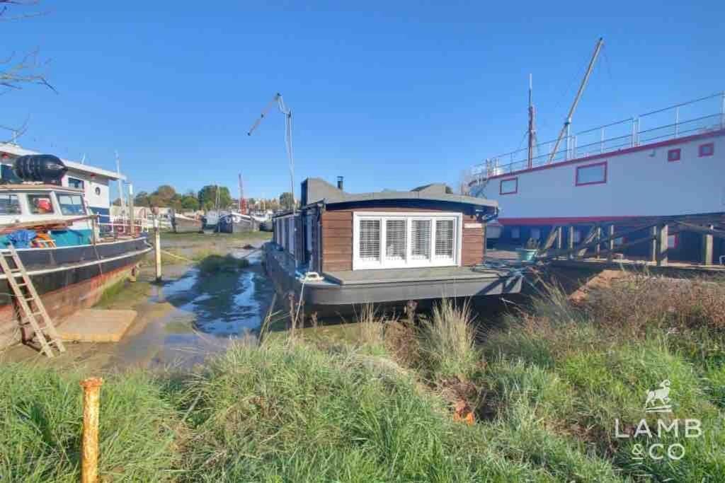 Toosey Lass - St Osyth Creek Saint Osyth Esterno foto
